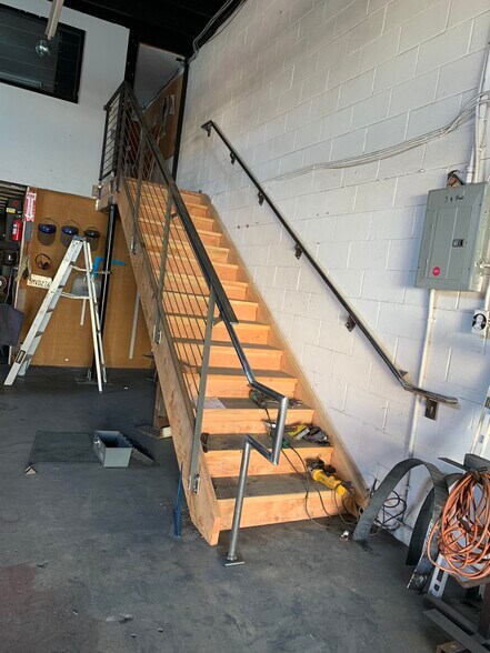 More Photos Of 1861 Main St, San Diego Warehouse For Lease