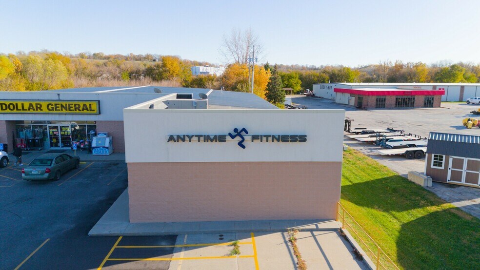 More Photos Of 1205 S Locust St, Glenwood Storefront For Sale