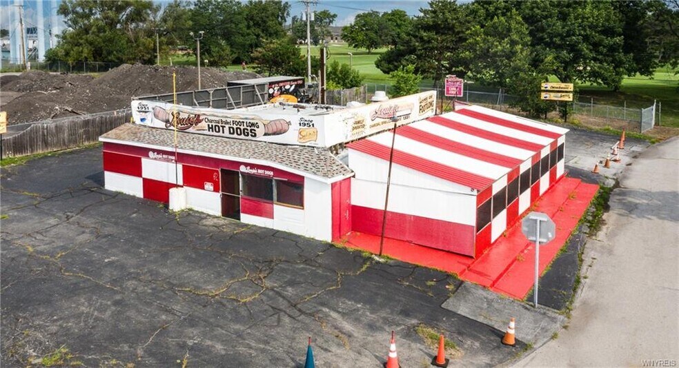 More Photos Of 69 Grand Island Blvd, Tonawanda Fast Food For Sale