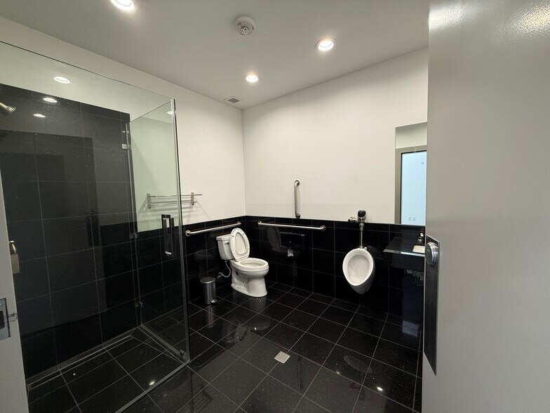 More Photos Of 3000 S Sierra Vista Way, Provo Warehouse For Lease