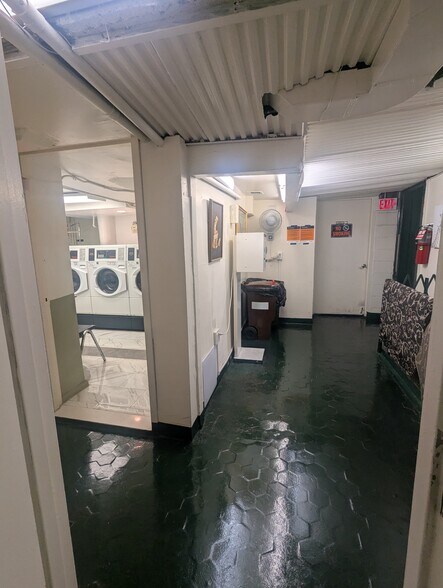 More Photos Of 150 W 58th St, New York Apartments For Lease