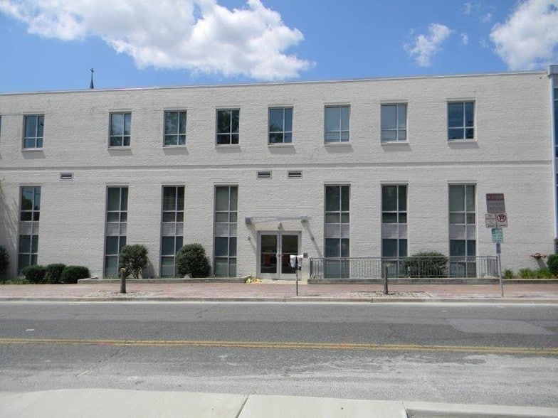 More Photos Of 804 Pershing Dr, Silver Spring Medical For Sale