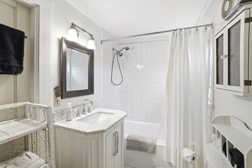 More Photos Of 235 Windsor Rd, Hillsborough Hospitality For Sale