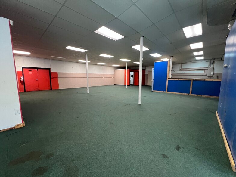 More Photos Of 1105 State Route 125, Amelia Freestanding For Sale