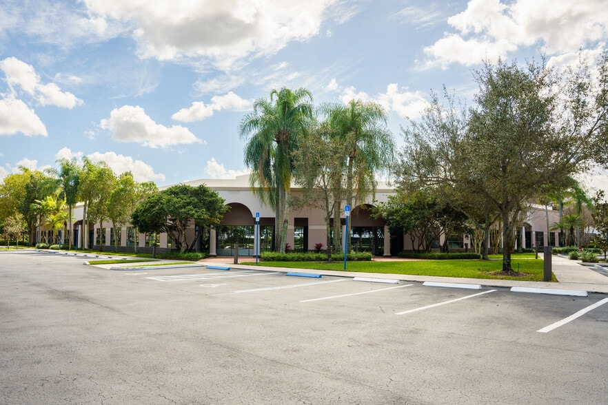 More Photos Of 3360 Enterprise Ave, Weston Unknown For Lease