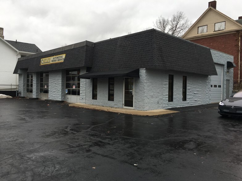 More Photos Of 530 N Main St, Piqua Auto Repair For Lease