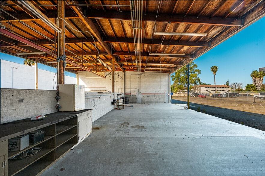 More Photos Of 8559 Artesia Blvd, Bellflower Auto Dealership For Sale