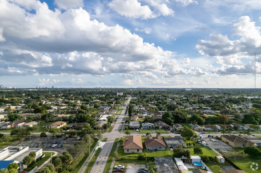 More Photos Of 4400 SW 23rd St, West Park Apartments For Sale