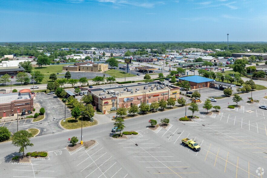 More Photos Of 4003-4017 167th St, Country Club Hills General Retail For Lease