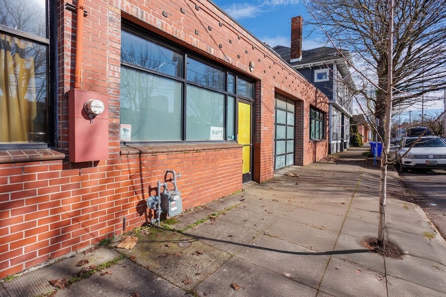 More Photos Of 1804 NE Martin Luther King Jr Blvd, Portland Storefront For Lease