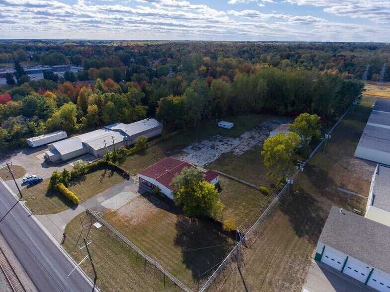 More Photos Of 3905 32nd St, Port Huron Truck Terminal For Sale