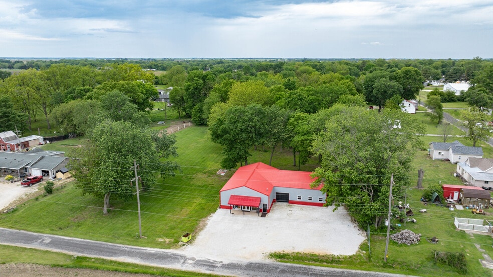 Primary Photo Of 405 Fulton St, White Hall Flex For Sale
