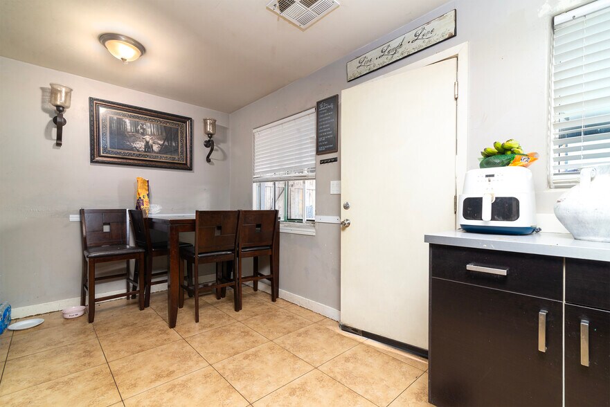 More Photos Of 822 E Montecito Ave, Phoenix Apartments For Sale