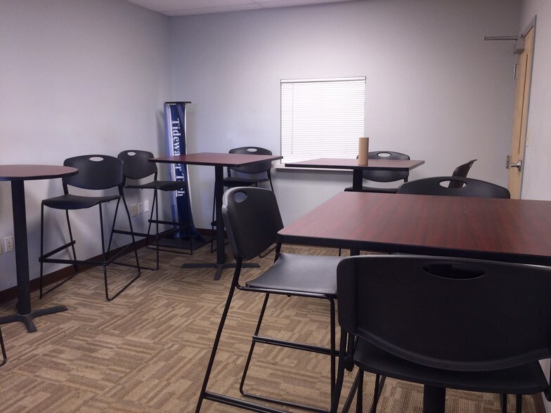 More Photos Of 5301 E Princess Anne Rd, Norfolk Flex For Lease