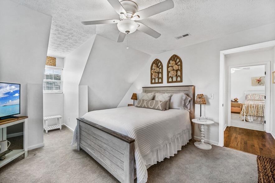 More Photos Of 1249 Gulf Rd, Spencer Golf Course Driving Range For Sale