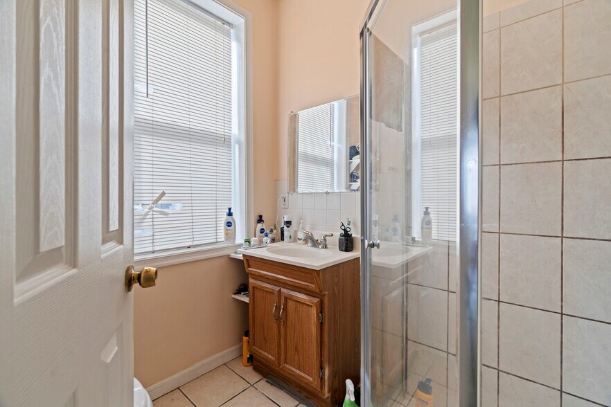 More Photos Of 2626 E Allegheny Ave, Philadelphia Office Residential For Sale