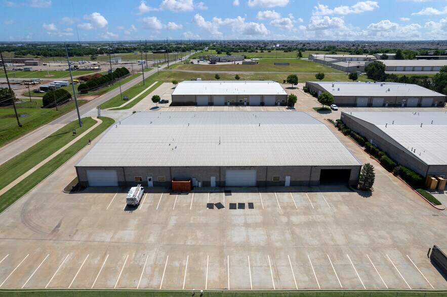 More Photos Of 7312 NW 164th St, Edmond Warehouse For Sale