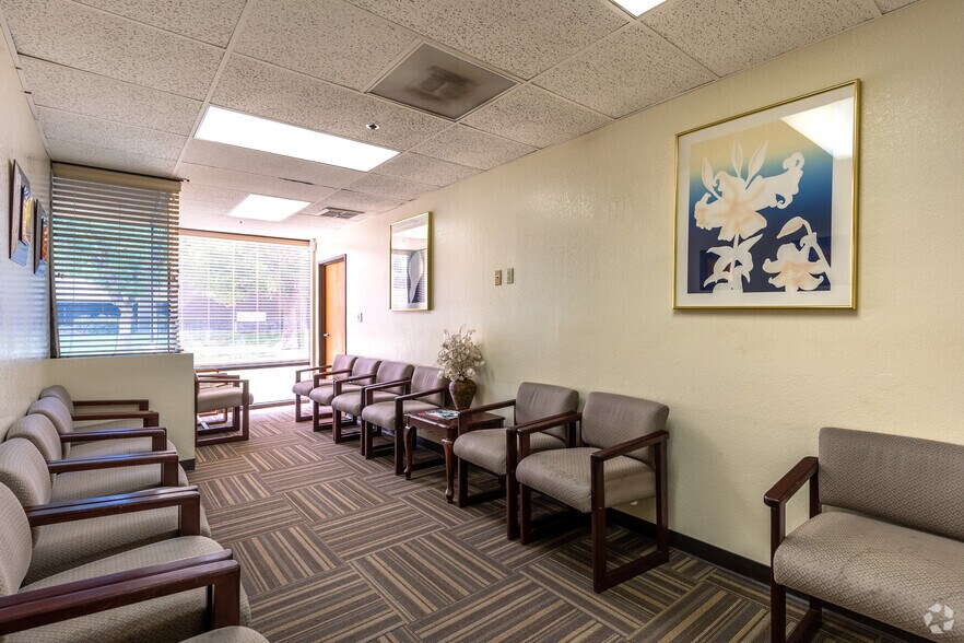 More Photos Of 4000 Physicians Blvd, Bakersfield Medical For Sale