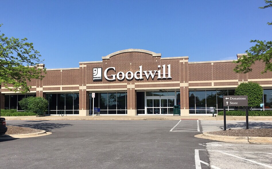 More Photos Of 19917-19991 S LaGrange Rd, Frankfort Unknown For Lease