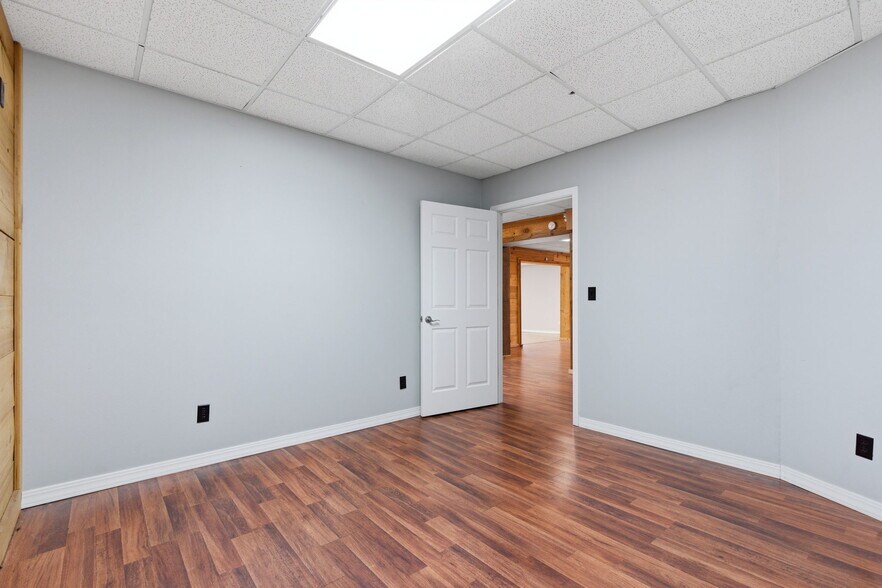More Photos Of 805 Main St, Cassville General Retail For Sale