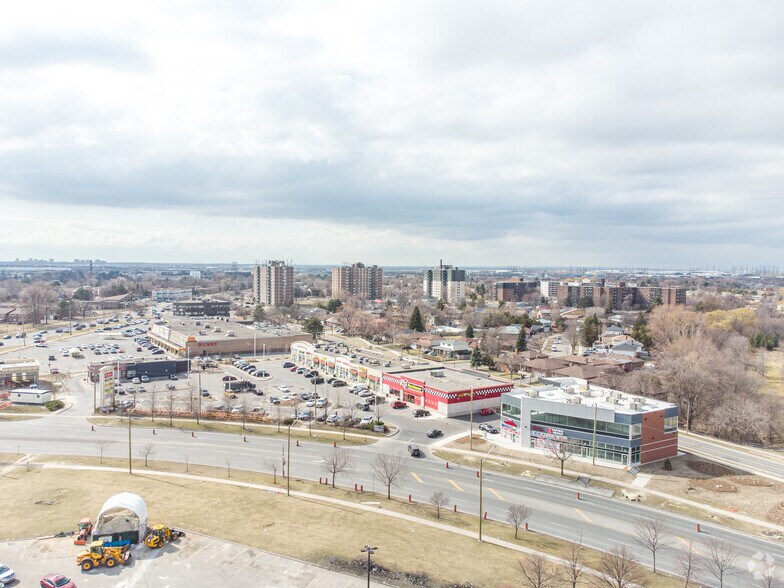More Photos Of 6100 W Finch Ave, Toronto Medical For Lease