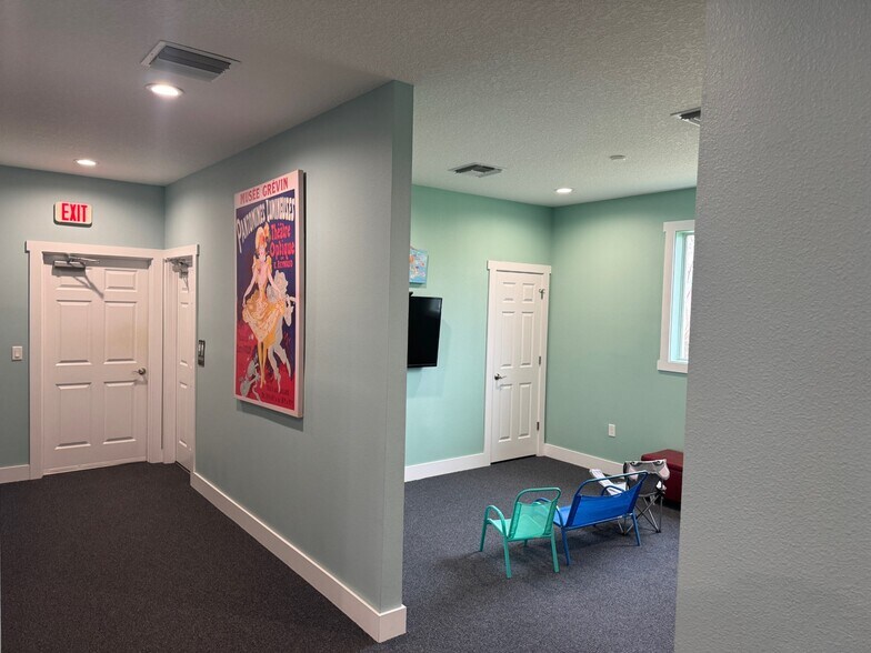 More Photos Of 1020 W Highway 50, Clermont Medical For Sale