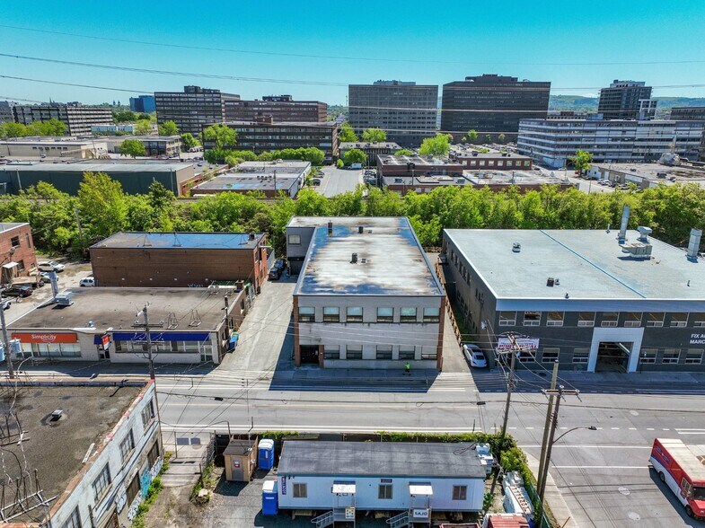 Primary Photo Of 350 Rue De Port-Royal O, Montréal Distribution For Sale