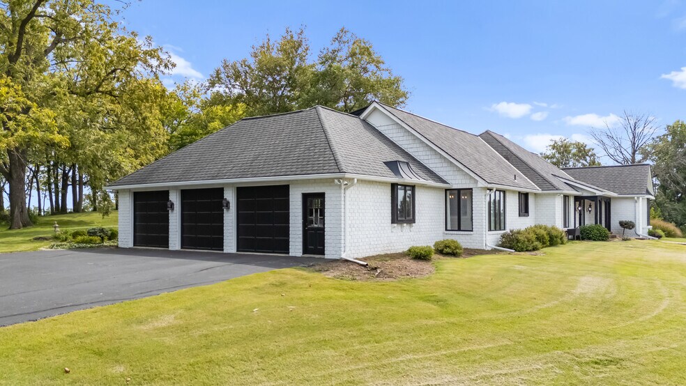 More Photos Of 1901 Moffet Rd, Saint Joseph Specialty For Sale