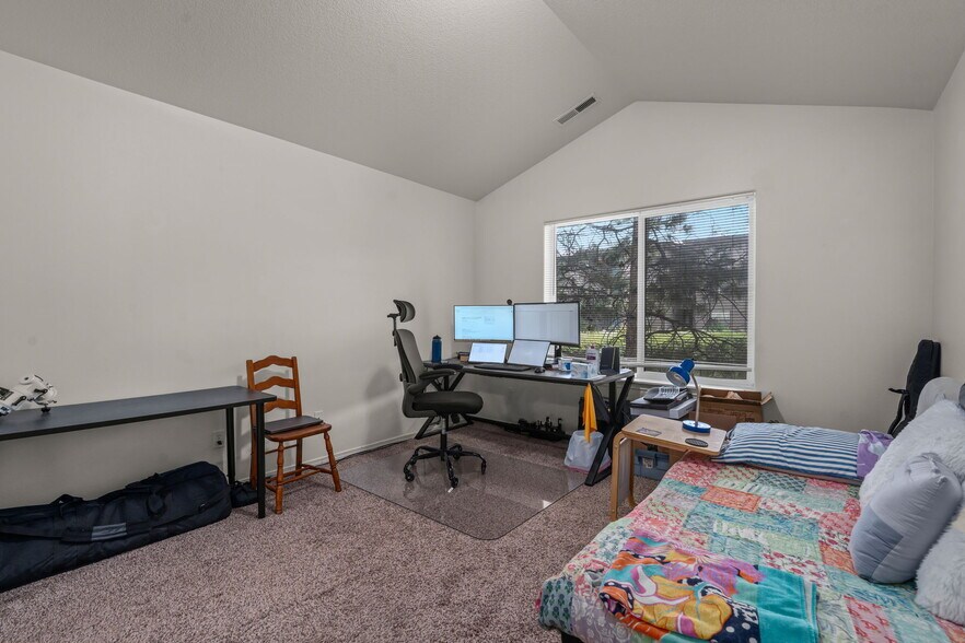 More Photos Of 363 SW Garfield Ave, Bend Apartments For Sale