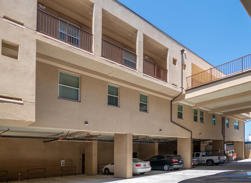 More Photos Of 2910 Allesandro St, Los Angeles Apartments For Lease