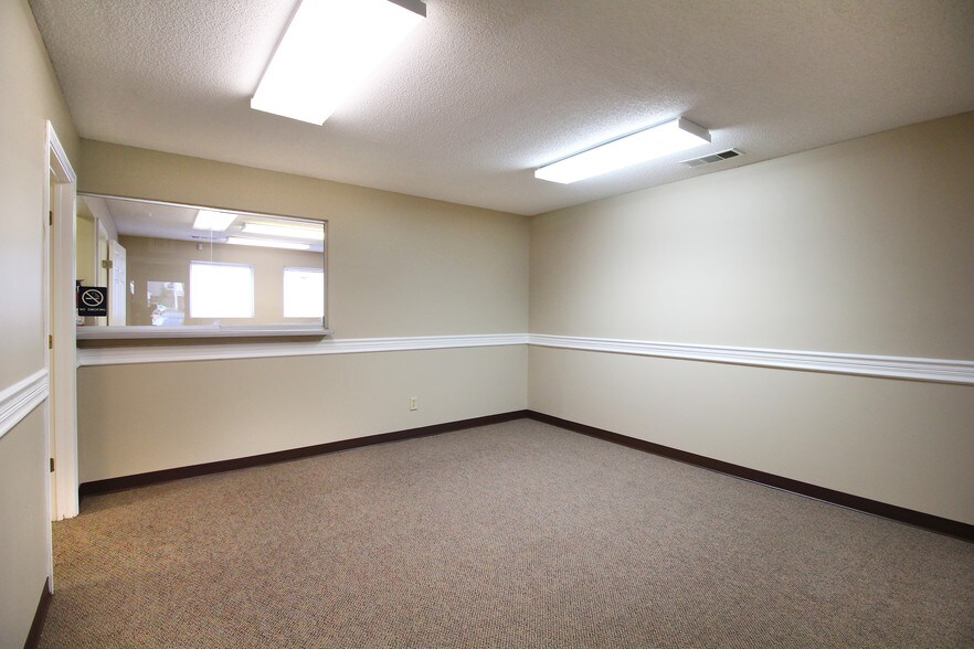 More Photos Of 5154 Stage Rd, Memphis Medical For Lease