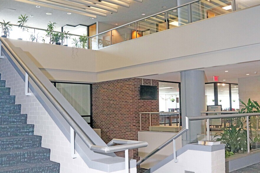 More Photos Of 30 Temple St, Nashua Office For Lease