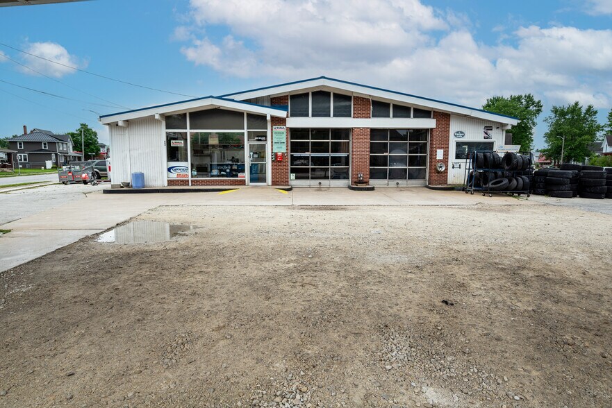 More Photos Of 602 S Jefferson St, Huntington Specialty For Sale