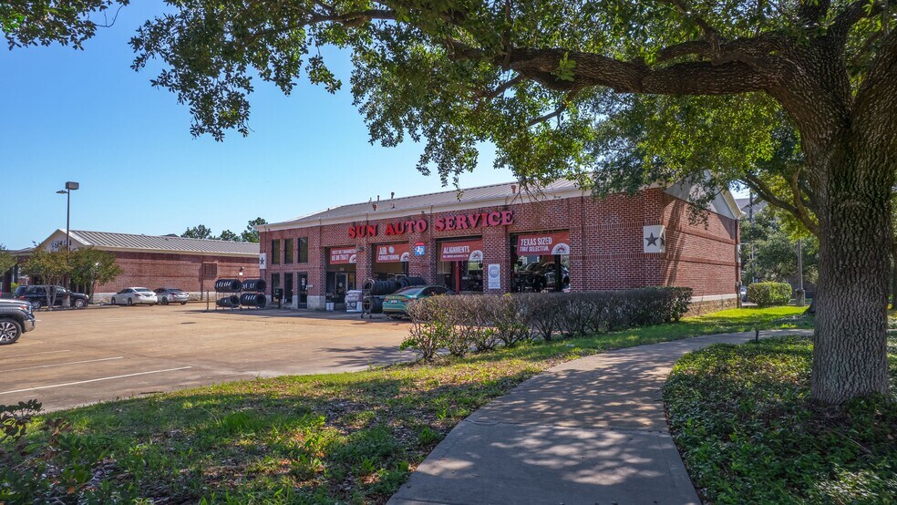 Primary Photo Of 12380 Barker Cypress Rd, Cypress Auto Repair For Sale