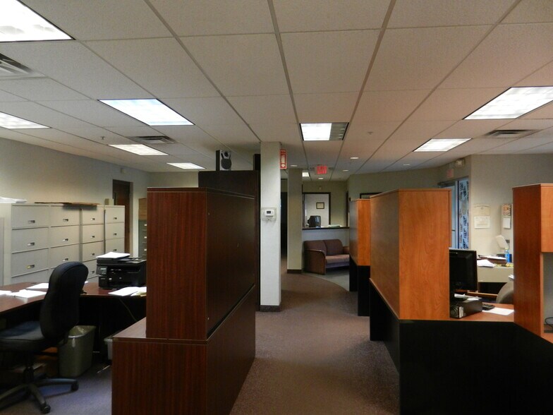 More Photos Of 4091 Jeffrey Blvd, Buffalo Warehouse For Sale