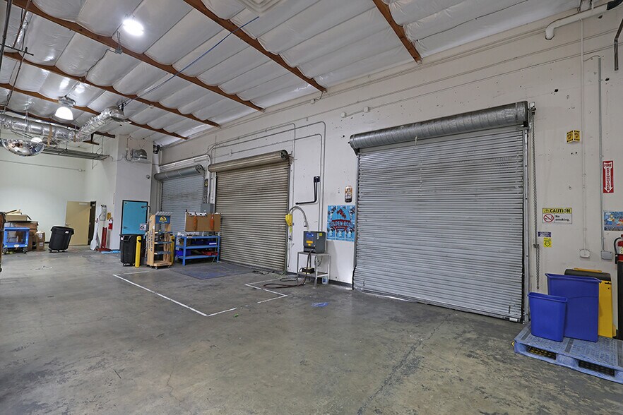 More Photos Of 4520 Electronics Pl, Los Angeles Warehouse For Lease