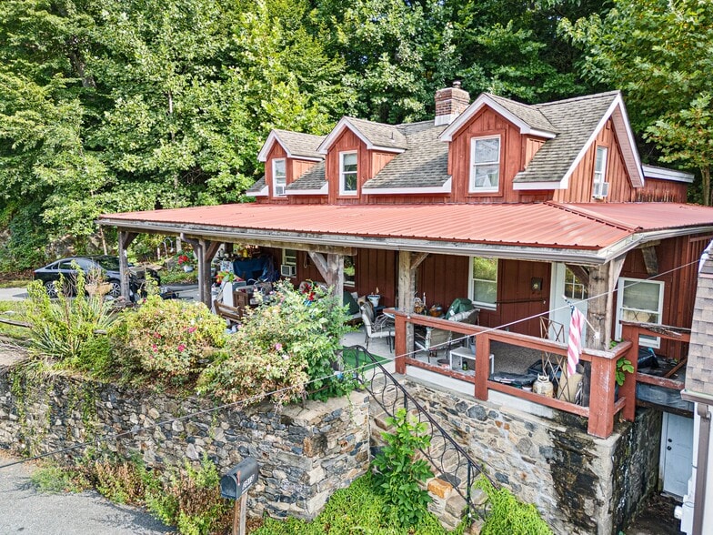 More Photos Of 2913 Creek Rd, Yorklyn Specialty For Sale