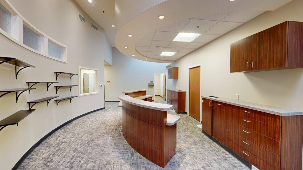 More Photos Of 1195 Wilson Ave NW, Grand Rapids Medical For Sale