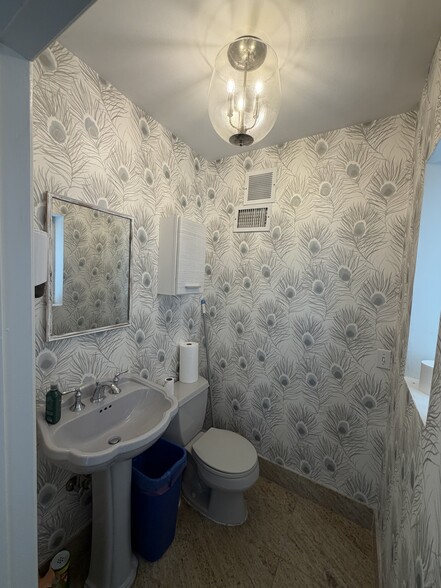 More Photos Of 2516 Francis Lewis Blvd, Flushing Office For Lease