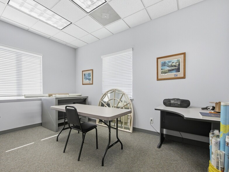 More Photos Of 6062 Lemay Ferry Rd, Saint Louis Warehouse For Sale