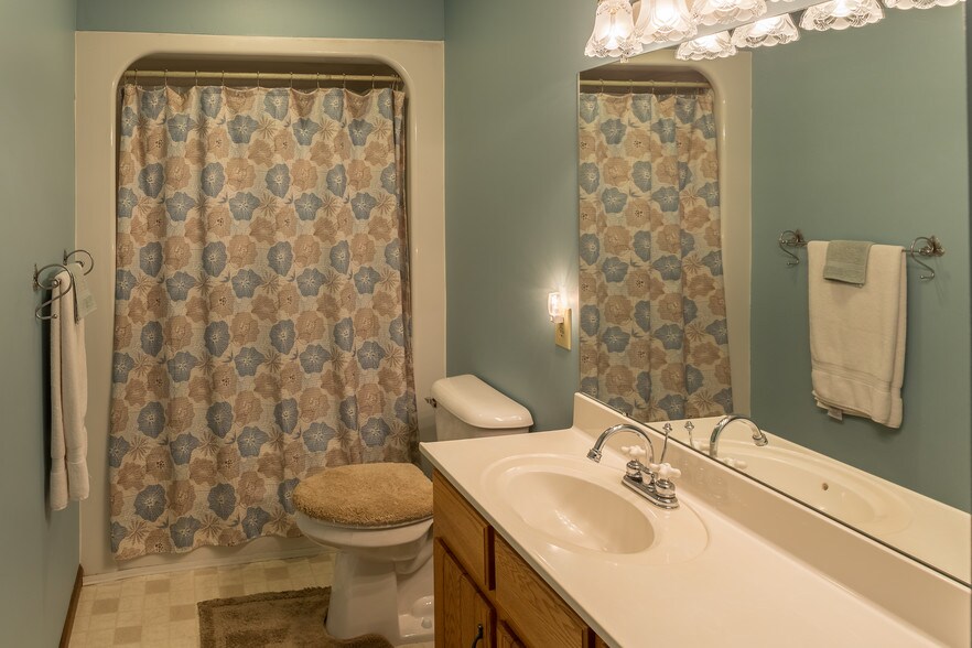 More Photos Of 2475 Mt. Torrey Rd, Lyndhurst Convenience Store For Sale