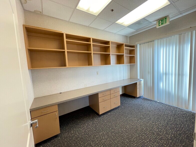 More Photos Of 9296 Vintage Park Dr, Sacramento Medical For Sale