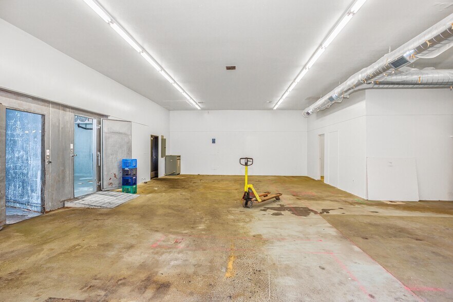 More Photos Of 4636 NE 42nd Ave, Portland Freestanding For Lease