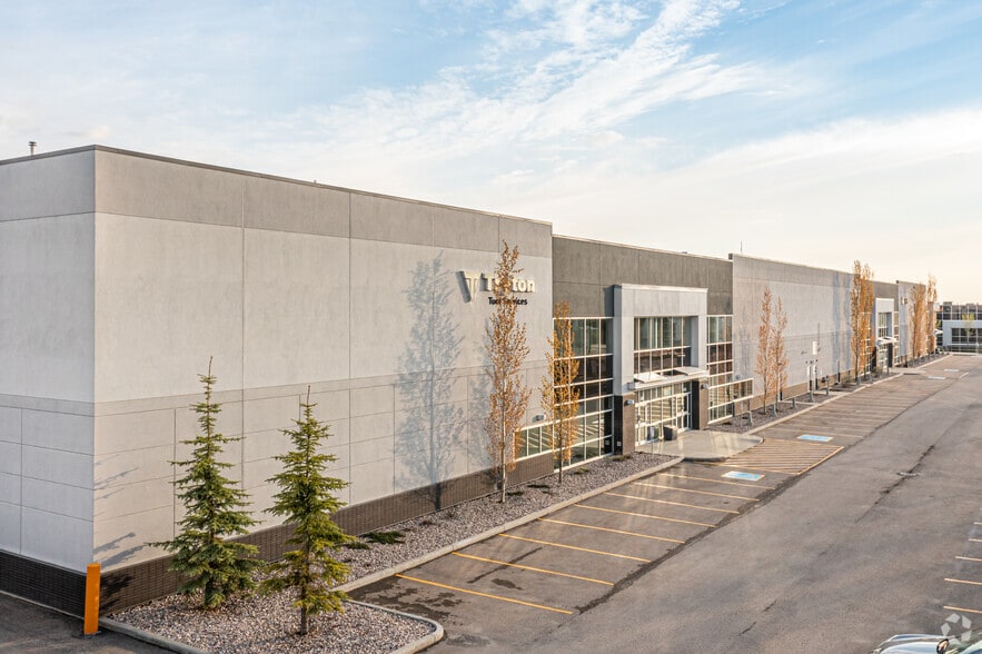 More Photos Of 6340-6356 Roper Rd NW, Edmonton Unknown For Lease