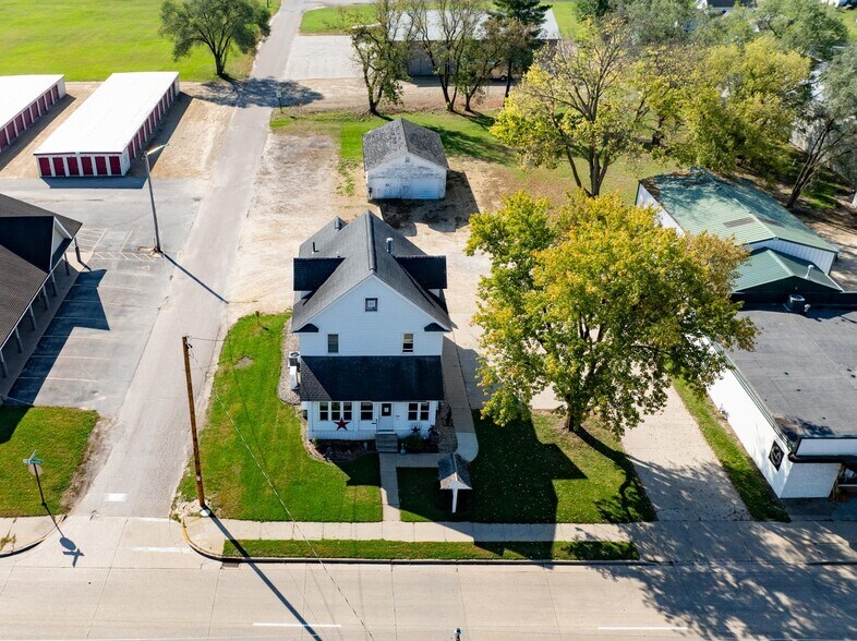 More Photos Of 507 W Wisconsin St, Sparta Flex For Sale