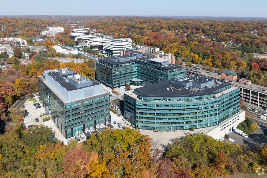 More Photos Of 801 Main Ave, Norwalk Unknown For Lease