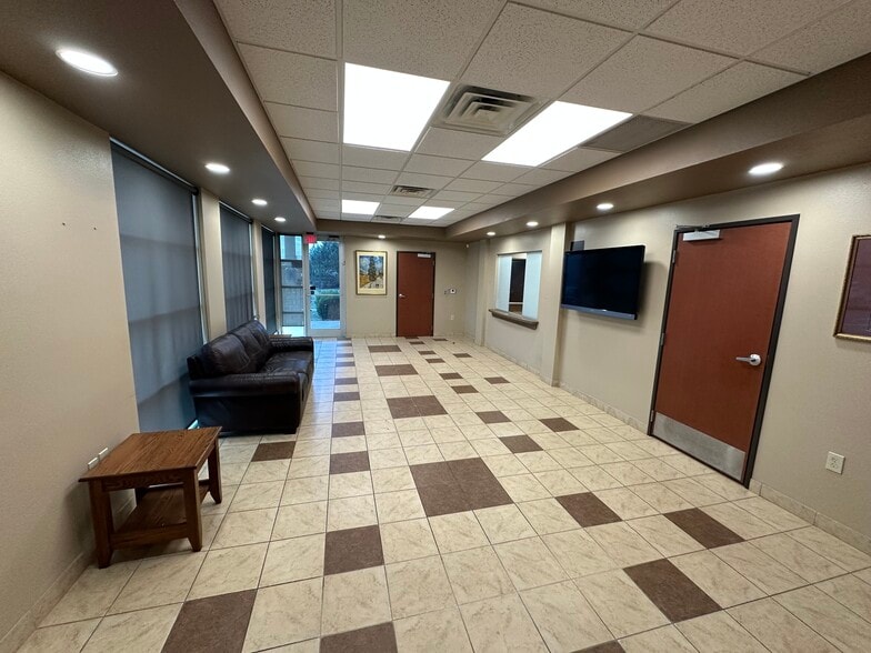 More Photos Of 2601 Scripture St, Denton Medical For Lease