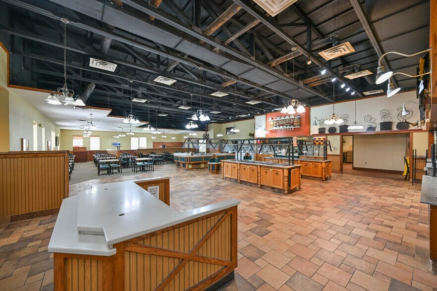 More Photos Of 2508 W 7th Ave, Corsicana Restaurant For Lease