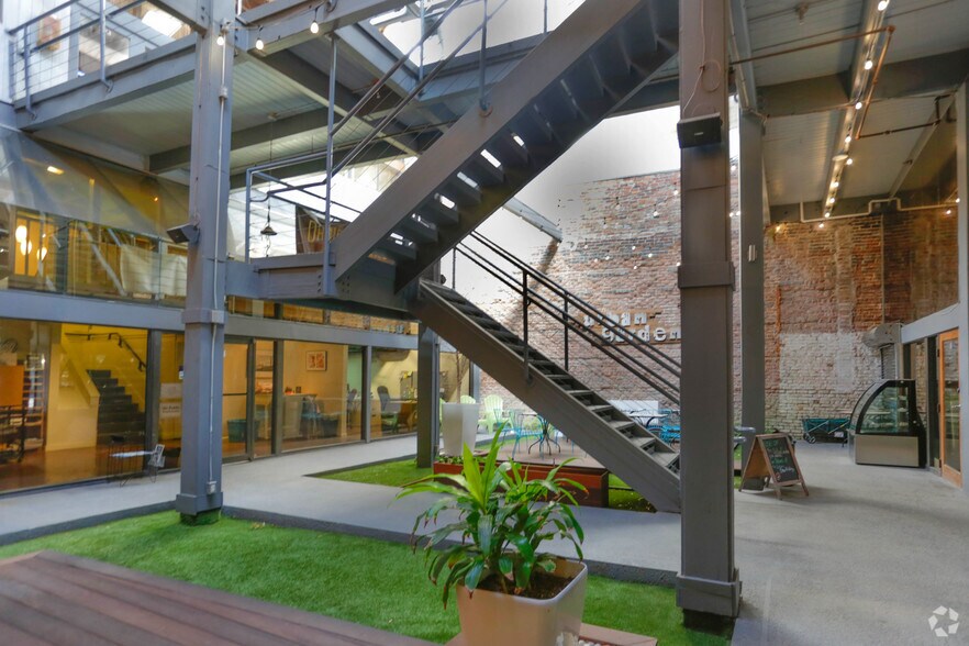 More Photos Of 45 W Bay St, Jacksonville Loft Creative Space For Lease