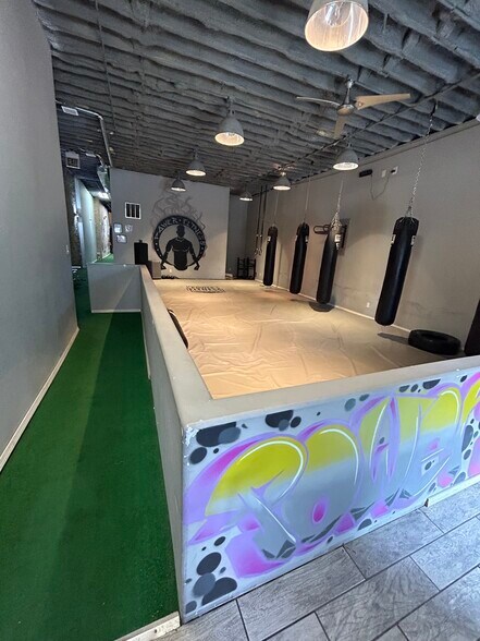 More Photos Of 10903 S Michigan Ave, Chicago Apartments For Lease